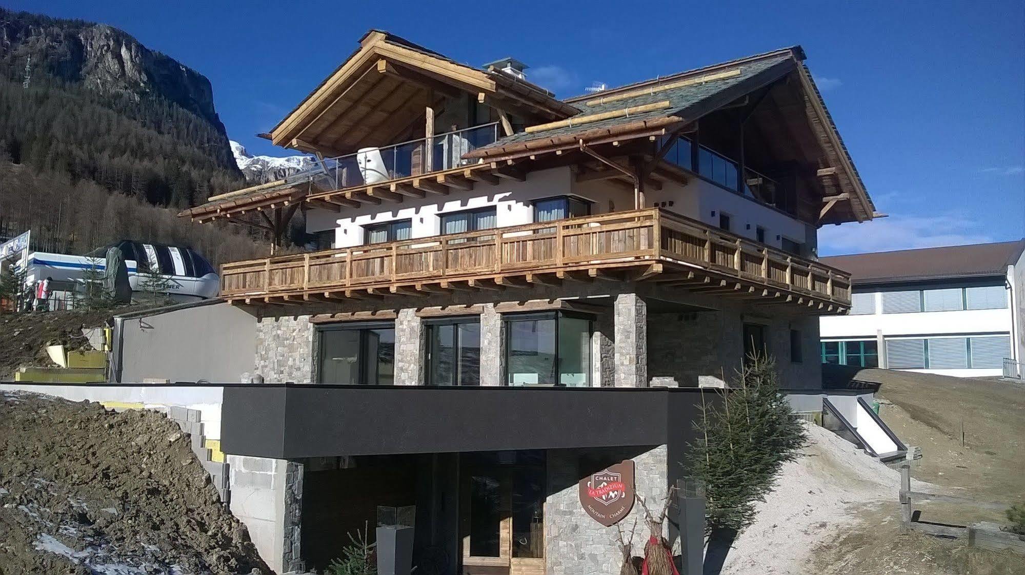 Chalet Stefan - Apartments La Villa  Extérieur photo